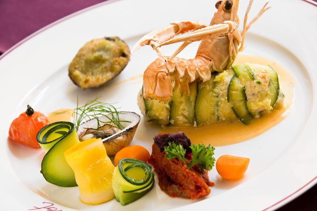Logis Hotel-Restaurant Le Chene Vert Saint-Pourçain-sur-Sioule Exteriér fotografie