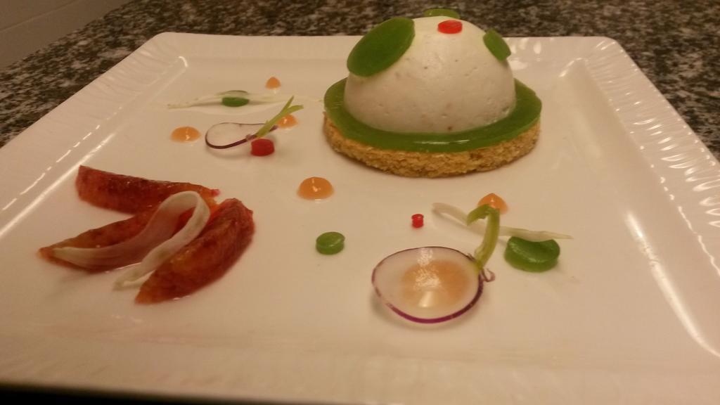 Logis Hotel-Restaurant Le Chene Vert Saint-Pourçain-sur-Sioule Exteriér fotografie